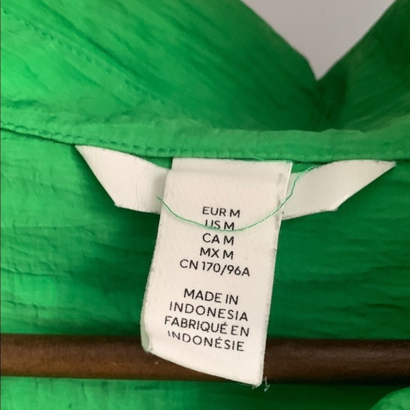 Vibrant Green Button-Up Shirt - Picture 2 of 7